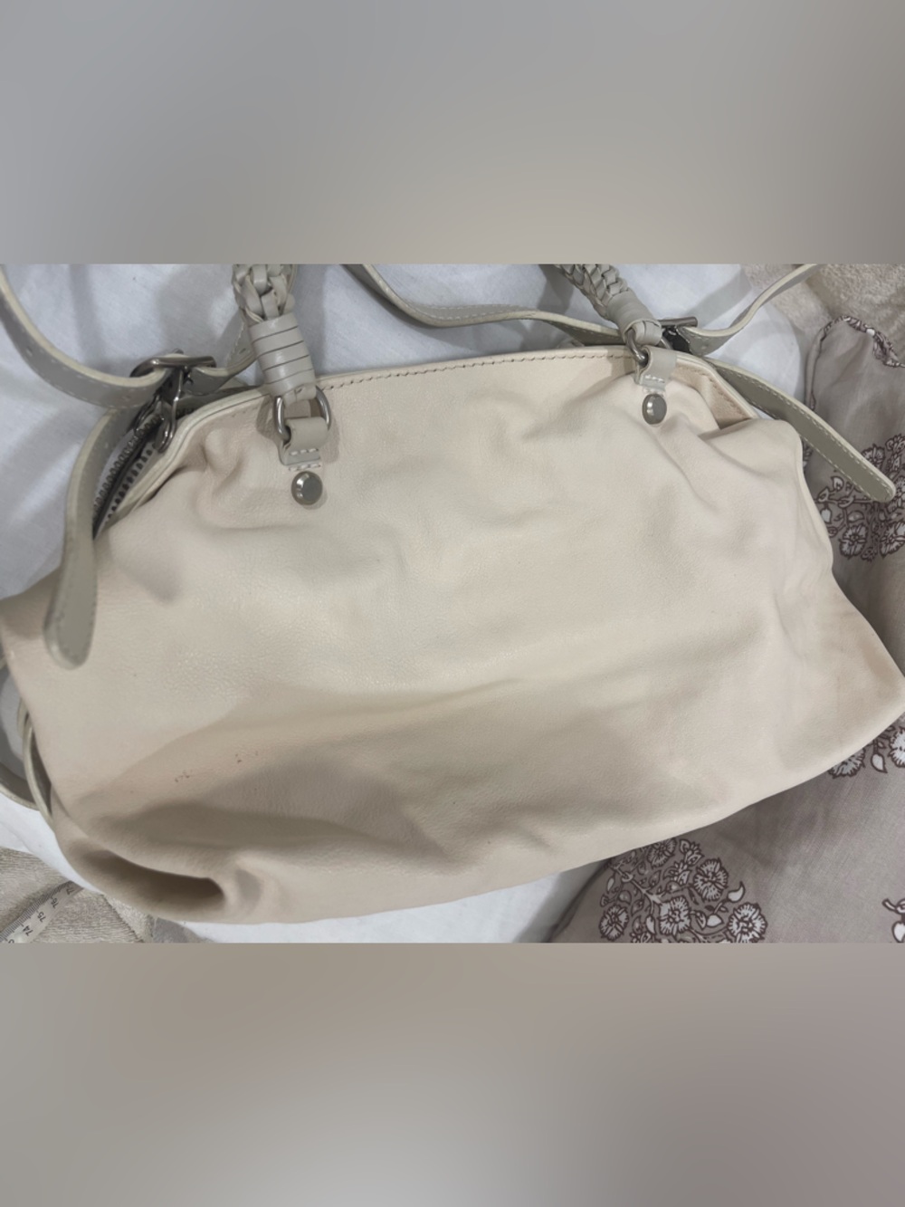 Gryson Cream Women's Shoulder Bag - Classic leather bag - Picture 12 of 16